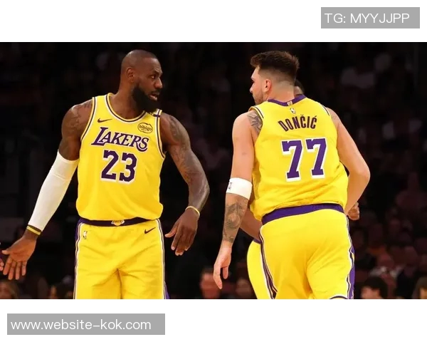 里夫斯赛季正负值领跑湖人东契奇紧随其后詹姆斯表现不佳居队内倒数